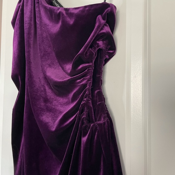 BEBE purple velvet cocktail dress - Picture 3 of 4